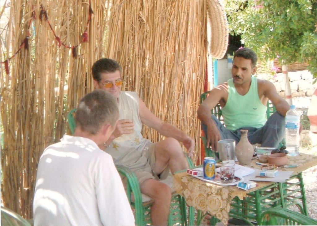 Al Salam Camp Hotell Luxor Exteriör bild