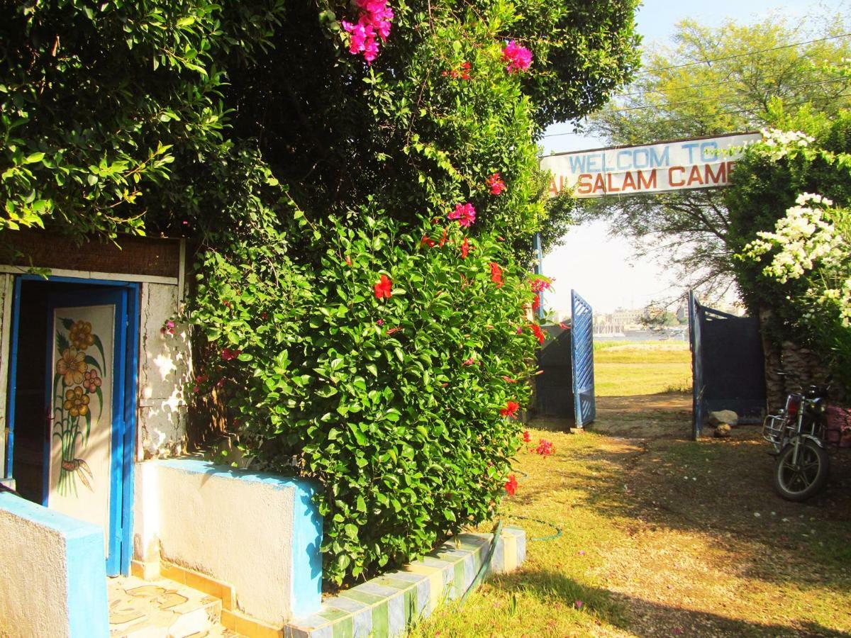Al Salam Camp Hotell Luxor Exteriör bild